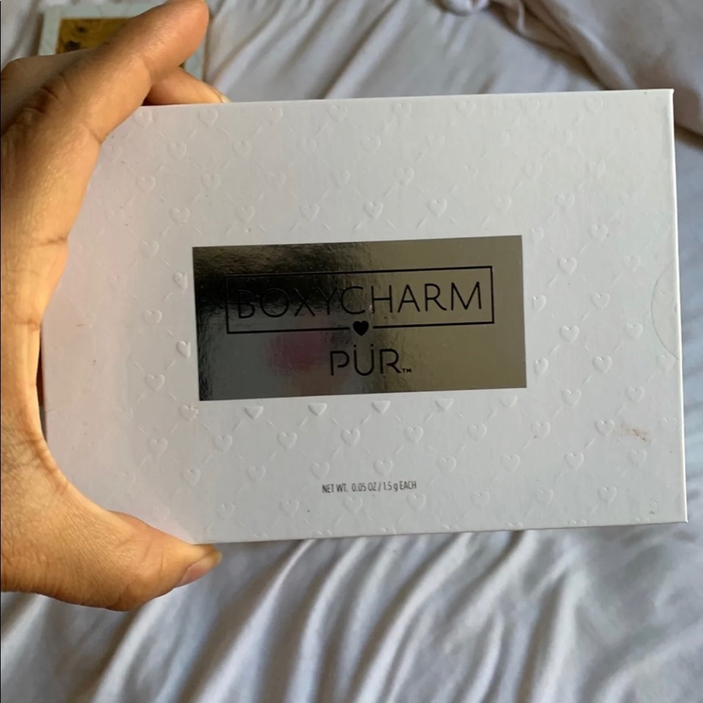 Pur cosmetics bundle - Picture 6 of 8